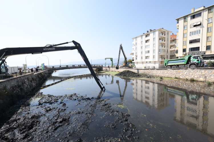 Bursa'da Dere Temizlik Çalışmaları hız kazandı