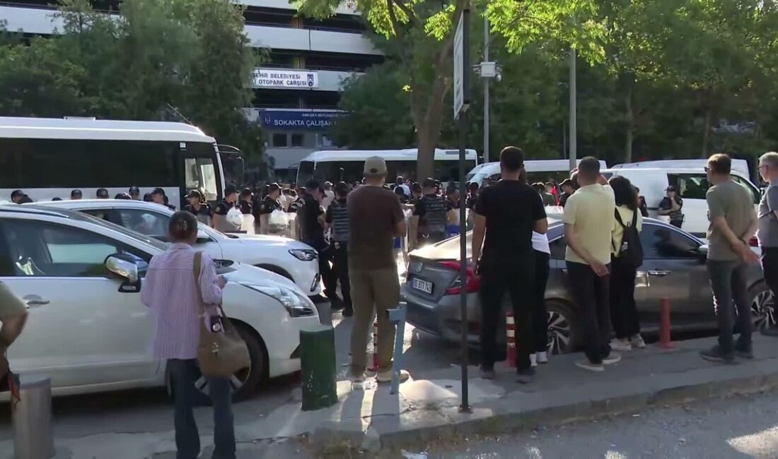 Bursa'da Er Şehit Aileleri Gösterisi, kahraman şehit ailelerine saygı ve