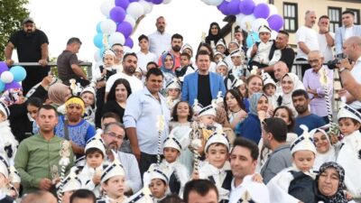 Bursa'da geleneksel sünnet şöleni büyük katılım ve coşku ile gerçekleştirildi.