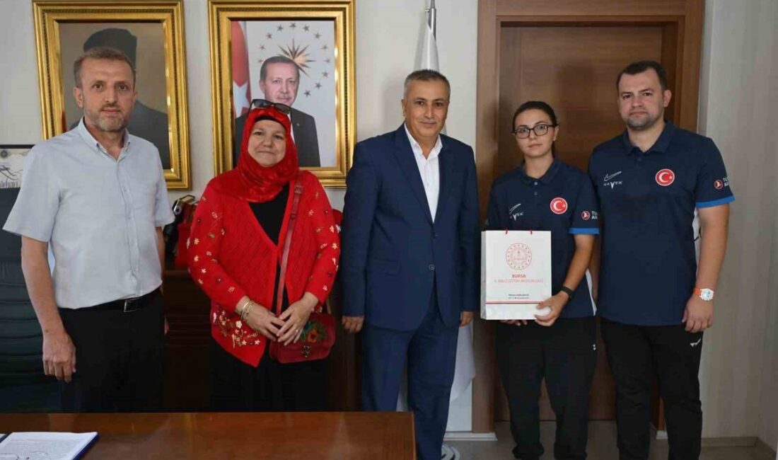 Bursa'da genç okçu Avrupa şampiyonu oldu. Başarılarının devamını diler, gururumuzu