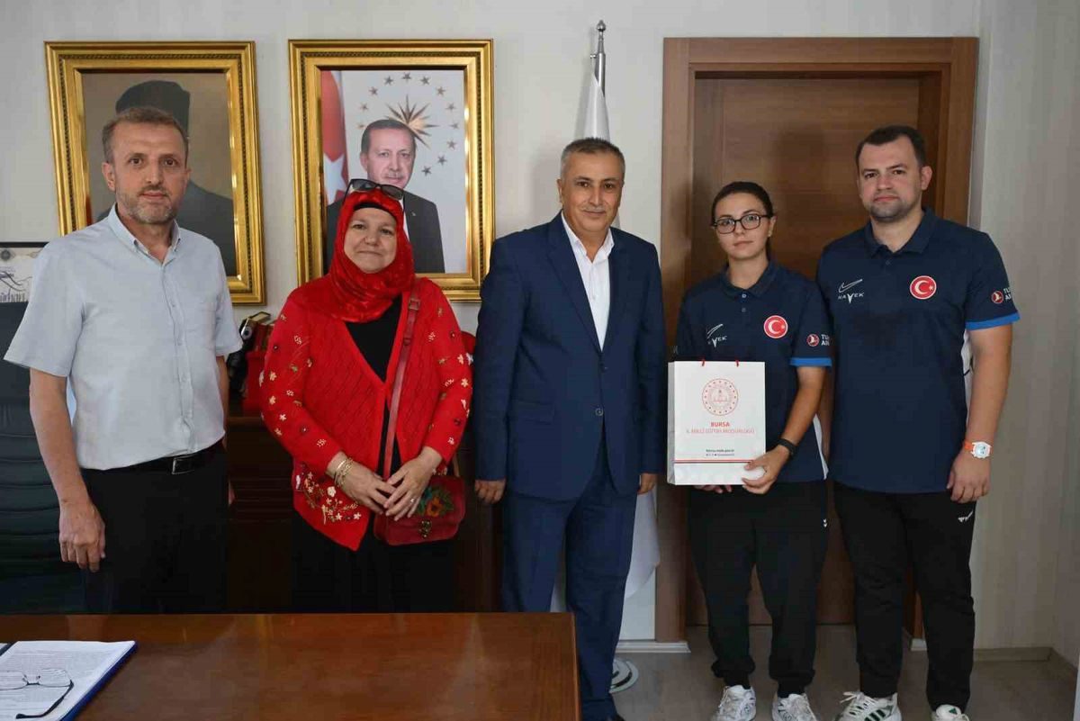 Bursa'da genç okçu Avrupa şampiyonu oldu. Başarılarının devamını diler, gururumuzu