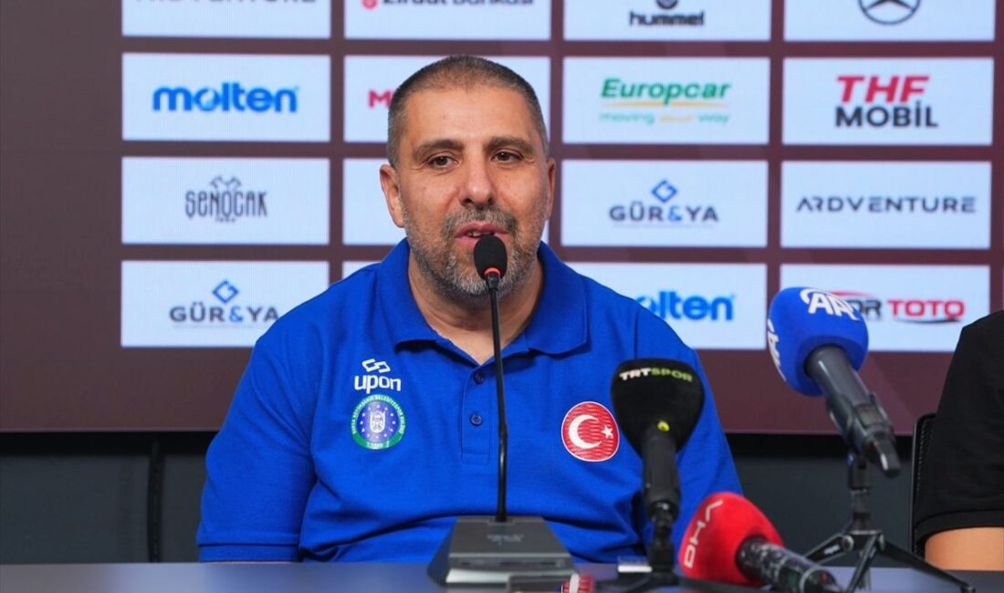 Bursa'da hentbol kupası heyecanı başladı. Gelişmeleri ve finalistleri kaçırmayın. Ayrıntılar