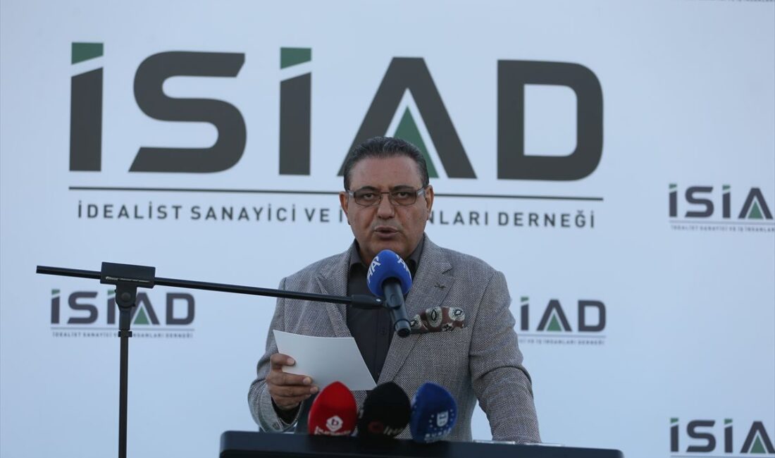 Bursa İSİAD'ın resmi kuruluş töreni başarıyla gerçekleşti. İş dünyasının önemli