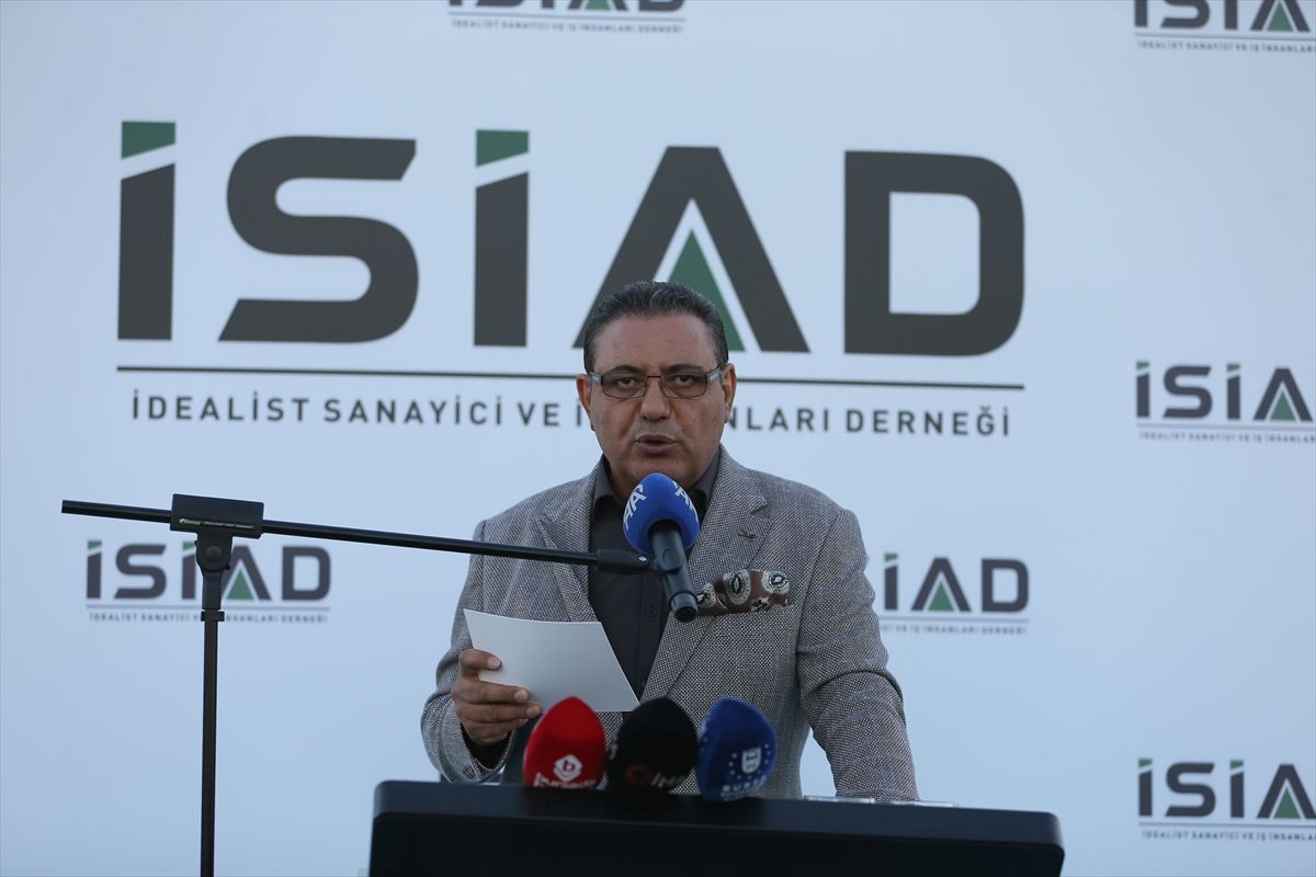 Bursa İSİAD'ın resmi kuruluş töreni başarıyla gerçekleşti. İş dünyasının önemli