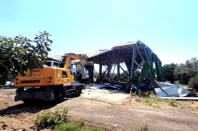 Bursa’da Kaçak Yapı Yıkımı Sürüyor