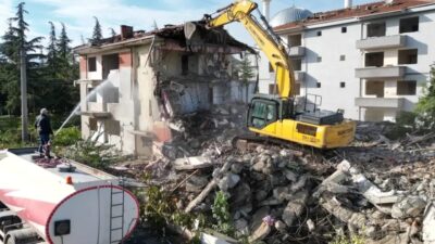 Bursa'da kentsel dönüşüm projeleri ve afet hazırlıkları hakkında detaylı bilgi.