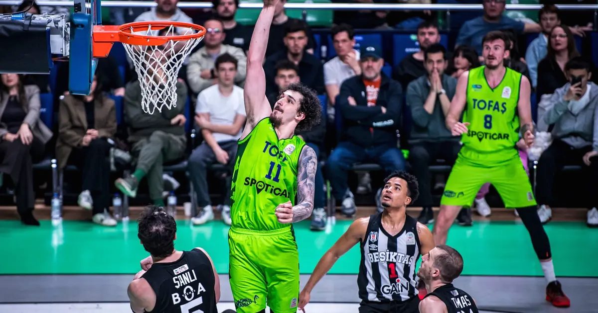 Bursa'da kombine yenileme dönemi başlamış olup, yerel halk ve spor