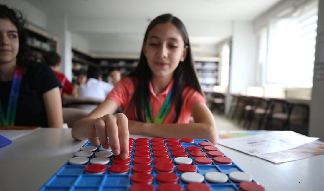 Bursa'da düzenlenen Matematik Olimpiyatları başarısı, öğrencilerin üstün yeteneklerini sergilediği önemli
