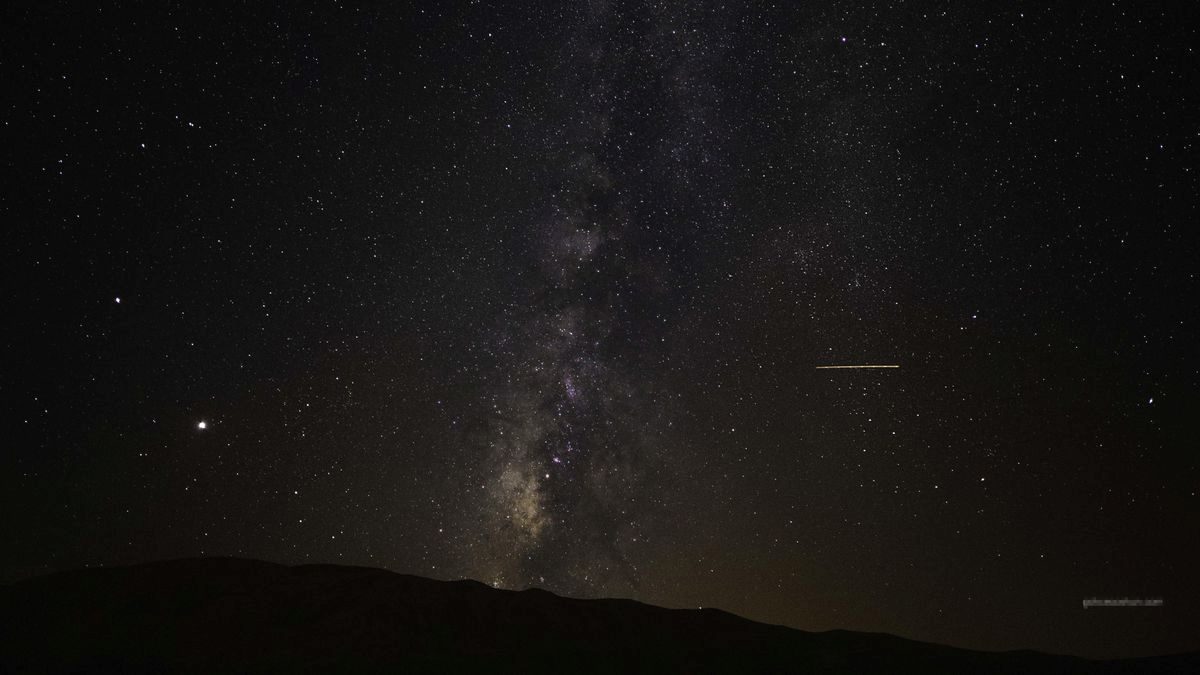 Bursa'da gerçekleşen meteor yağmuru göz kamaştırıcı doğa olayı olup, gökyüzünü