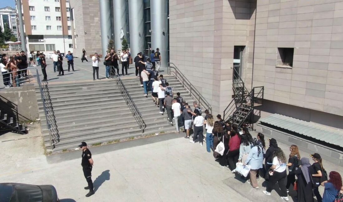 Bursa'da gerçekleştirilen modem dolandırıcılığı operasyonunun detayları, satıcılar ve mağdurların açıklamaları