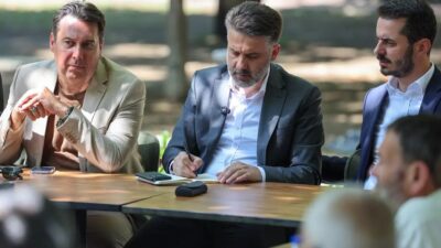 Bursa'da muhtarlar ve vatandaşlar arasındaki iletişimi güçlendiren, sorunların çözümüne odaklanan