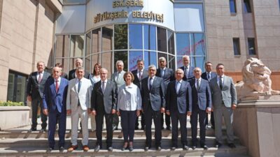 Bursa'da OSB Üst Kuruluşu Toplantısı gerçekleştirildi. İş birlikleri ve gelişmeler