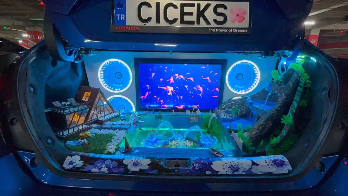 Bursa'da otomobilini gösterişli ve dikkat çekici hale getiren adamın ilginç
