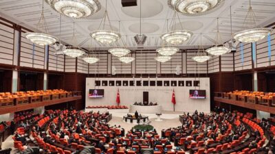 Bursa'da beklenen sağanak yağış etkili oldu. Hava durumu ve olumsuz