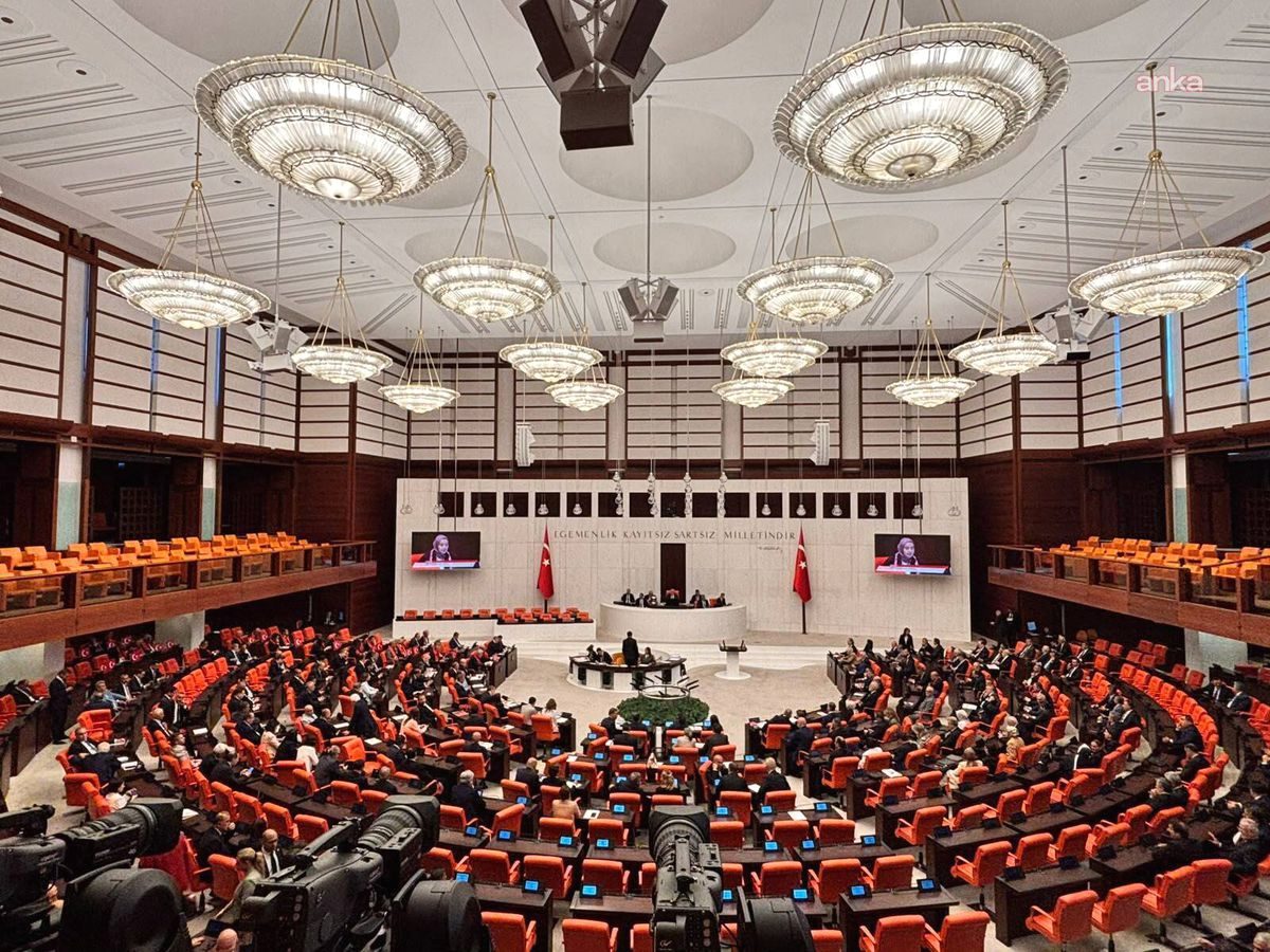 Bursa'da beklenen sağanak yağış etkili oldu. Hava durumu ve olumsuz