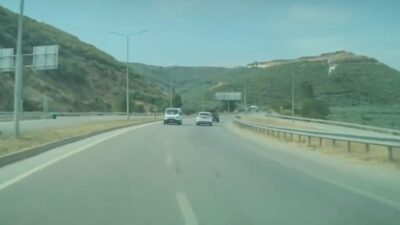 Bursa'da sürücü, ani refleksi sayesinde kazadan kurtularak dikkat çekti. Detaylar