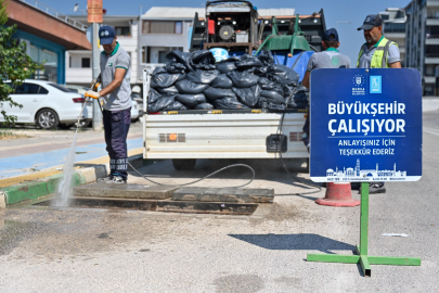 Bursa'da Yağmur Suyu Temizlik Çalışmaları