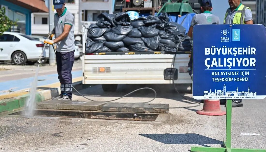 Bursa'da yağmur suyu temizlik çalışmalarıyla altyapı koruma ve çevre sağlığı
