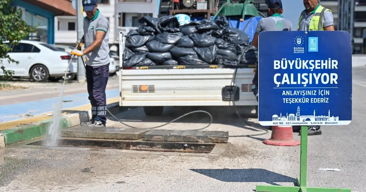 Bursa'da yağmur suyu temizlik çalışmalarıyla altyapı koruma ve çevre sağlığı
