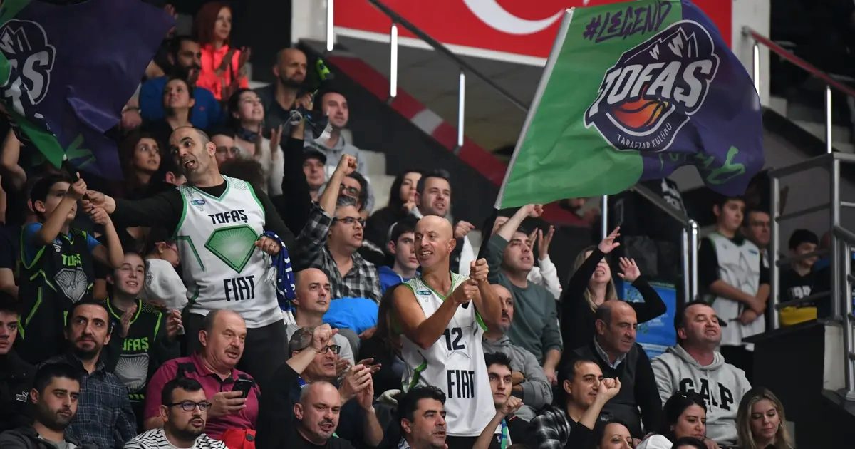 Bursa'da yeni sezon kombinesi satışta. En kaliteli ürünler uygun fiyatlarla