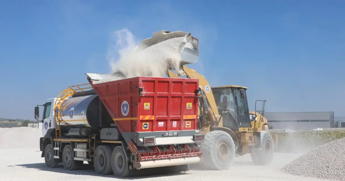 Bursa'da yeni ulaşım yolunun hizmete açılmasıyla şehir içi ulaşım daha