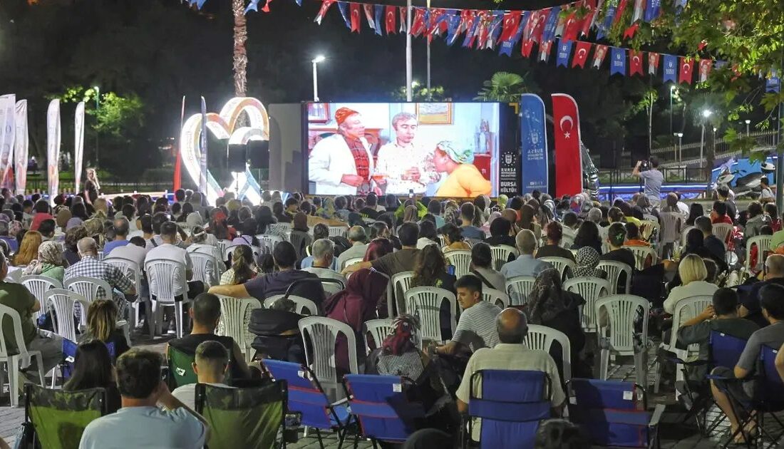 Bursa’da gerçekleşen Yeşilçam Gecesiyle Türk sinemasının unutulmaz anlarını deneyimleyin. Kültürel