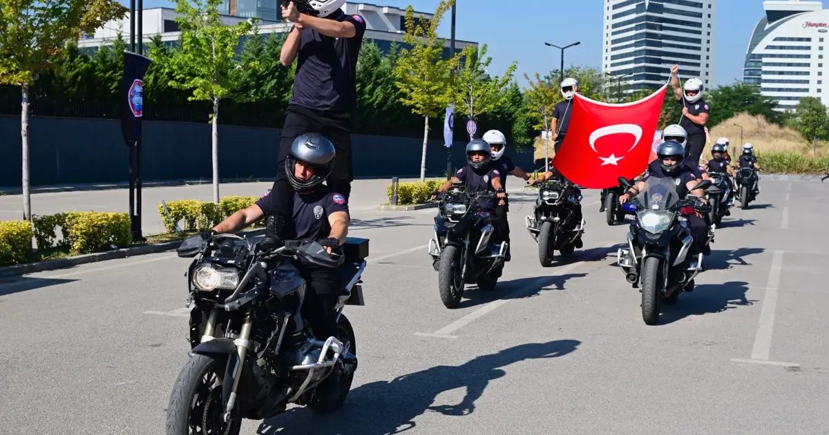 Bursa’da Yunus polislerinin sertifika alması, mesleki gelişimlerini ve hizmet kalitelerini