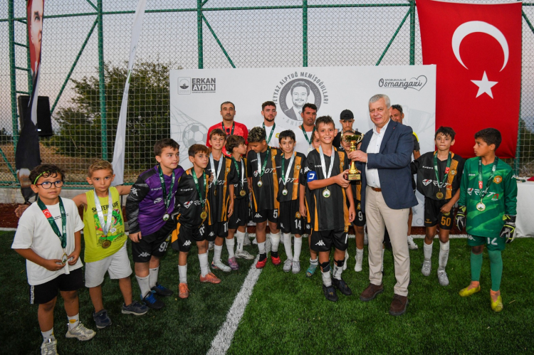 Bursa'daki Gençler Futbol Turnuvası