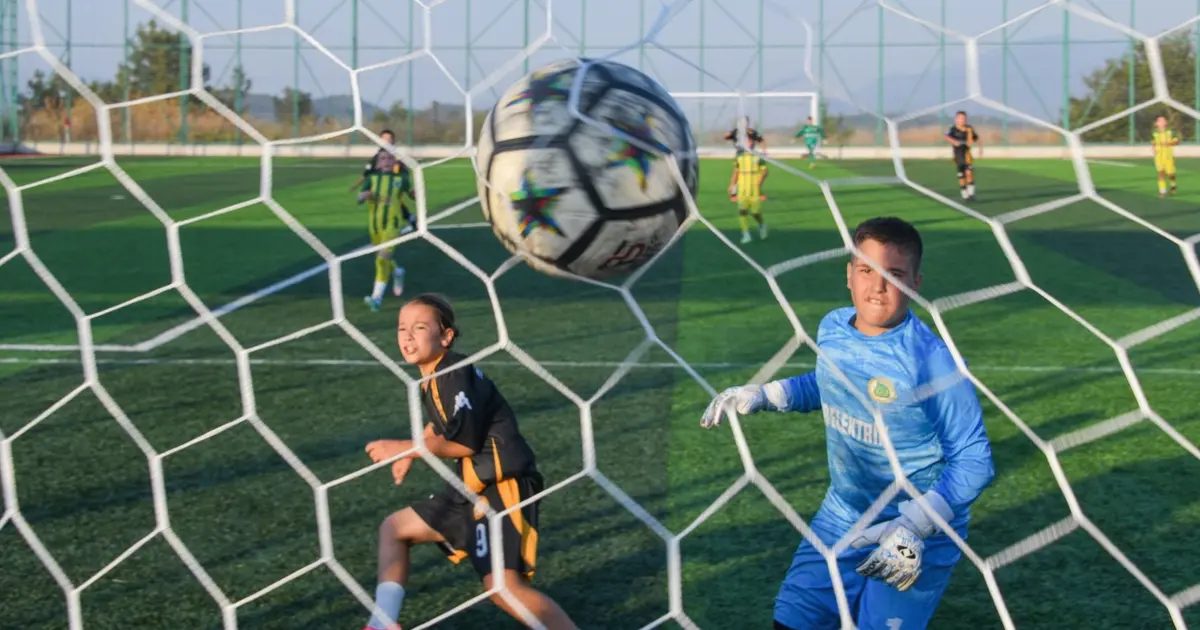Bursa'daki Gençler Futbol Turnuvası hakkında detaylı bilgiler, katılım şartları ve