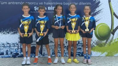Bursa Büyükşehir Belediyesi’nin ev sahipliğinde Türkiye Tenis Federasyonu tarafından düzenlenen