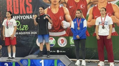 Bursa Büyükşehir Belediyespor Kulübü boksçuları, Rize'de gerçekleştirilen U23 Türkiye Ferdi