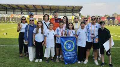 Bursa Büyükşehir Belediyespor Kulübü sporcuları, Düzce’de gerçekleştirilen 2026 U13-U15 Açık