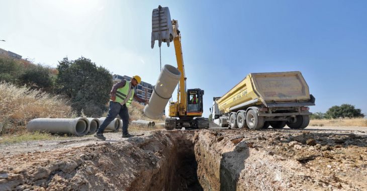 Bursa Büyükşehir Belediyesi, 17 ilçede sürdürdüğü altyapı ağını güçlendirme çalışmaları