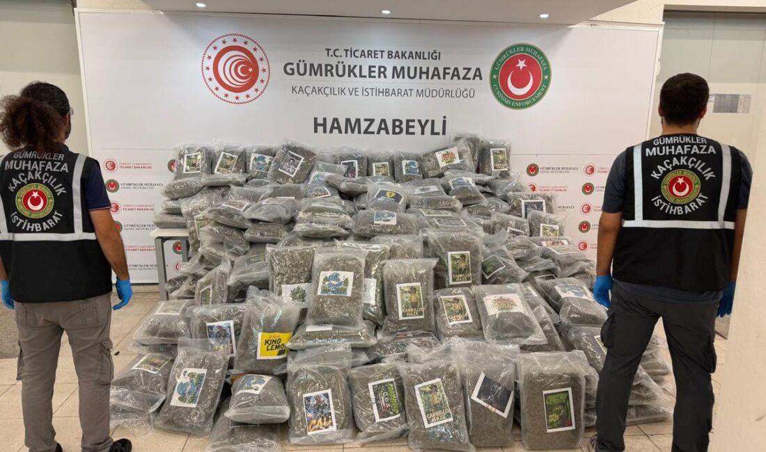 Edirne'de gerçekleştirilen operasyonda 288 kg esrar ele geçirildi. Yetkililer suçla
