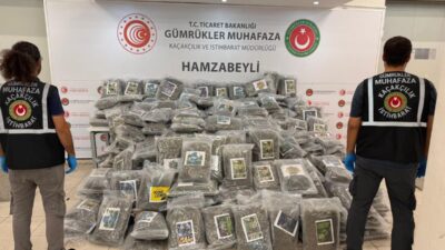 Edirne'de gerçekleştirilen operasyonda 288 kg esrar ele geçirildi. Yetkililer suçla