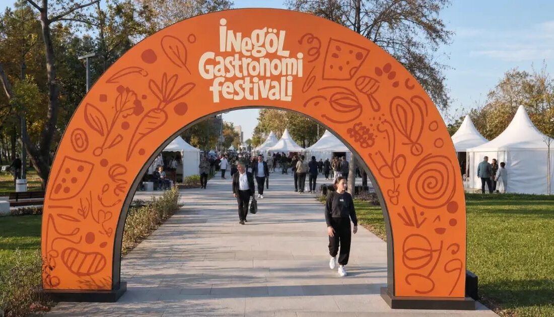 İnegöl’de düzenlenen Gastronomi Festivali, lezzet tutkunları ve ziyaretçiler için zengin