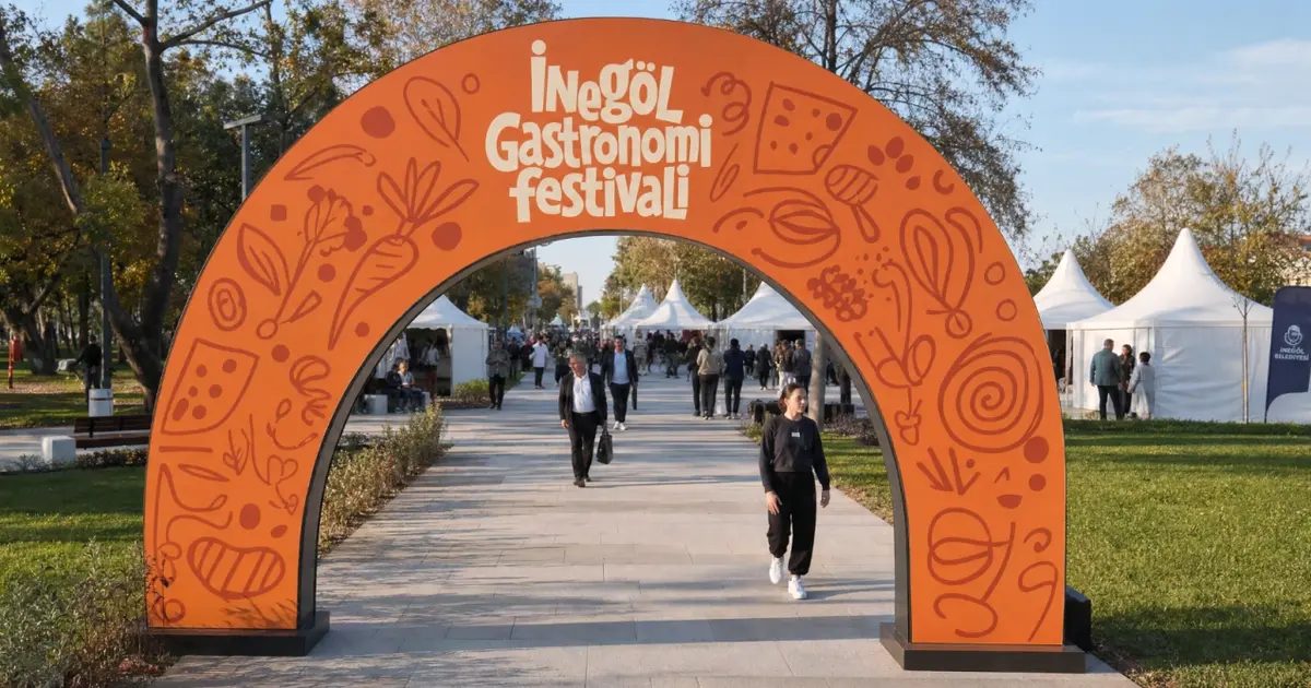 İnegöl’de düzenlenen Gastronomi Festivali, lezzet tutkunları ve ziyaretçiler için zengin