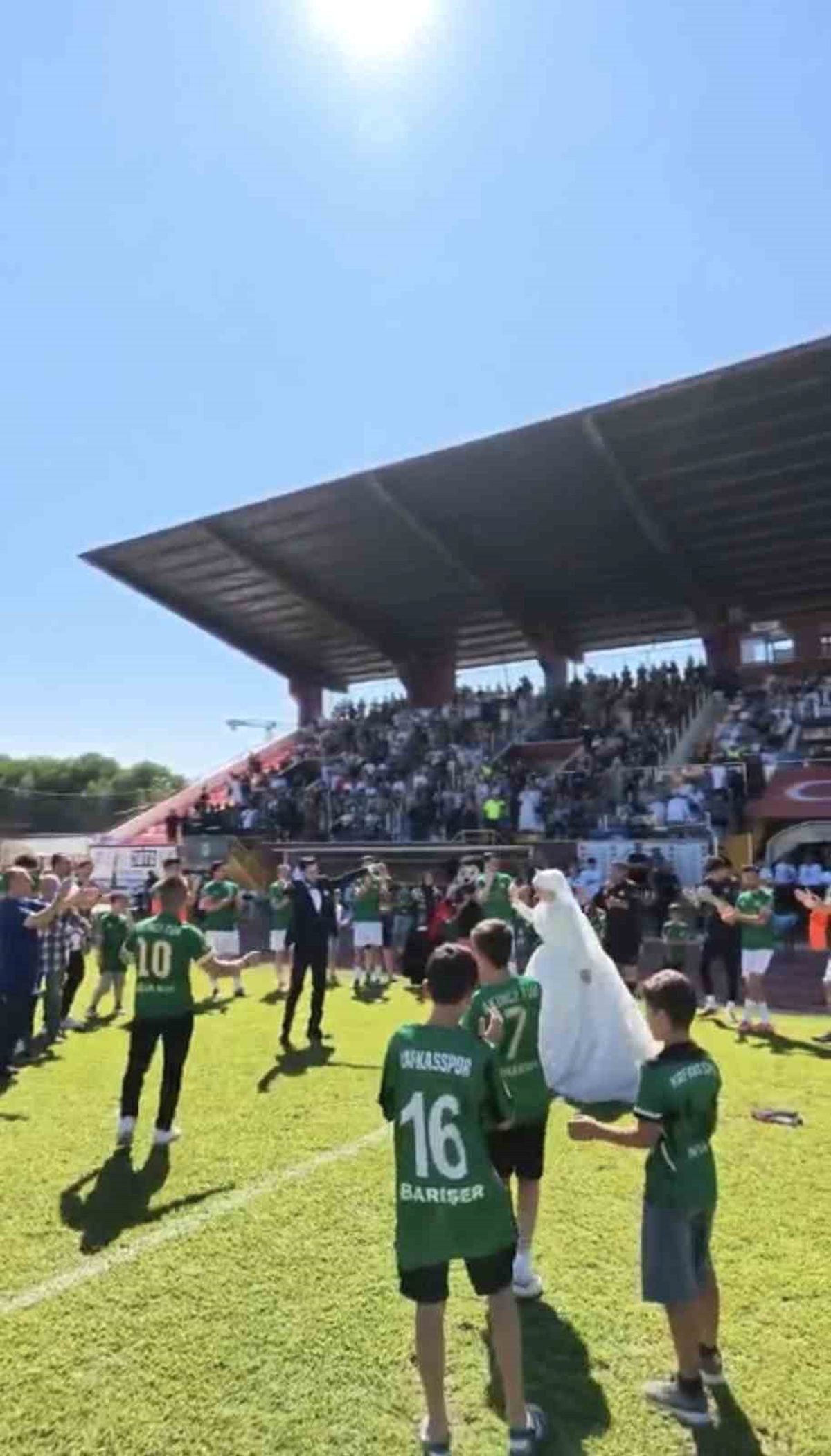 İnegöl’de köyler arası futbol turnuvası, heyecan ve dostane rekabetle dolu,