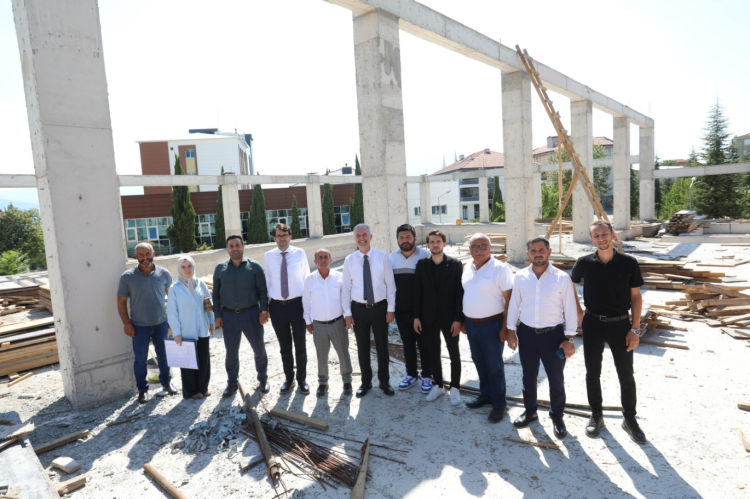 İnegöl’de modern yüzme havuzu inşası