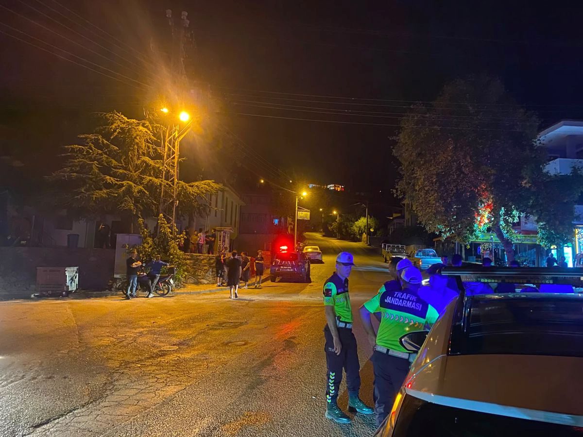 İznik'te çocuk sürücülerin karıştığı kazada 2 kişi yaralandı. Detaylar ve