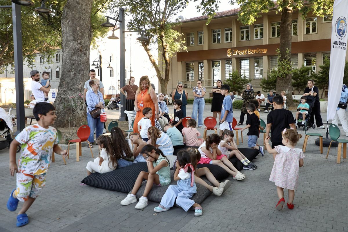 Mudanya'da yaz tatili boyunca gerçekleşen hareketli etkinliklerle unutulmaz bir tatil