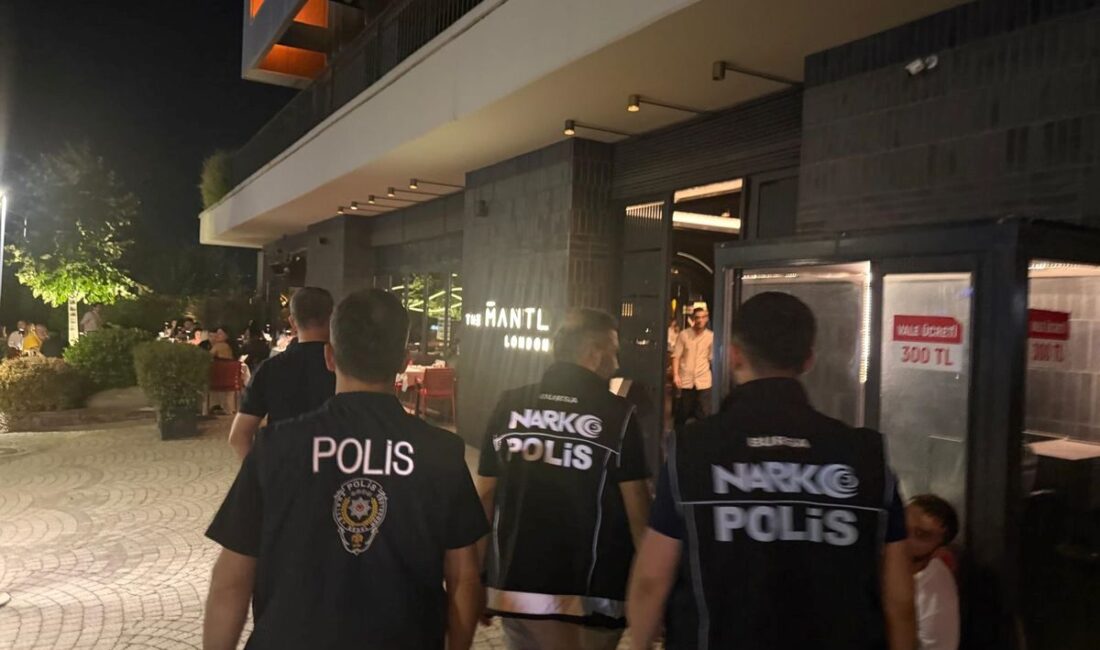 Nilüfer'de gerçekleştirilen polis denetiminde 8 şüpheli yakalandı. Güvenlik güçleri suçla