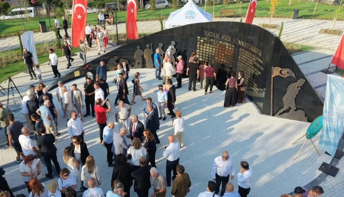 Nilüfer'de şehitlere saygı adına açılan anıt, vatan için canını feda