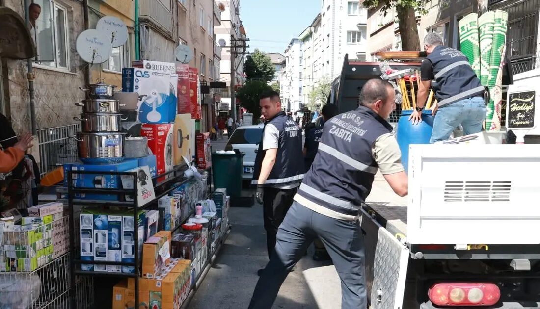 Osmangazi ilçesinde kaldırım uygulamaları devam etmekte olup, sürdürülebilir ve güvenli