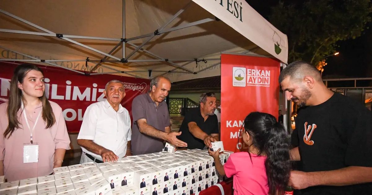 Osmangazi'de Kandil Gecesi dayanışmasını güçlendiren etkinlikler ve toplumsal birliktelik anlatılıyor.