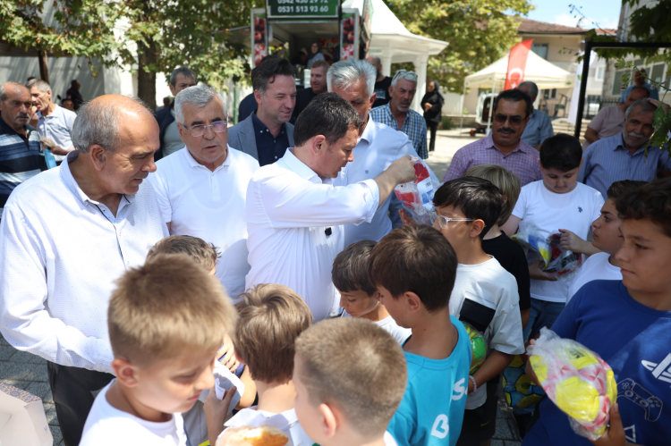 Osmangazi'de Mahalle Ziyareti ve Esnaf İstişaresi