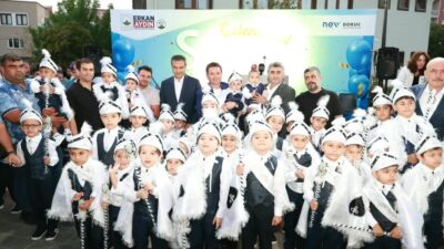 Osmangazi'de düzenlenen Sünnet Şöleni, geleneksel coşku ile kutlandı. Aileler ve