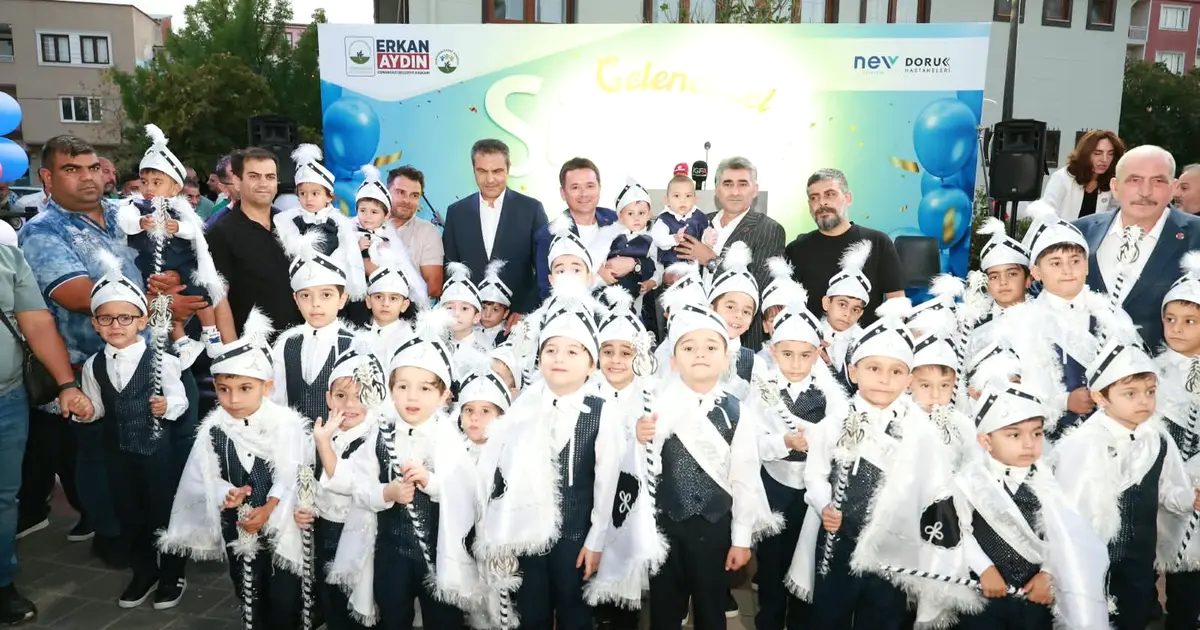 Osmangazi'de düzenlenen Sünnet Şöleni, geleneksel coşku ile kutlandı. Aileler ve
