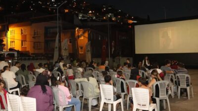 Osmangazi'de yaz film gösterimleri heyecanı başladı. Kaliteli film deneyimi ve