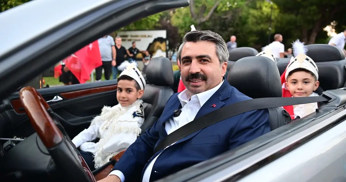 Yıldırım'da düzenlenen geleneksel sünnet şöleni, kültürel mirasın yaşatıldığı anlamlı bir
